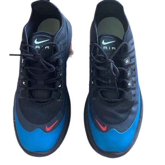 Nike Air Max Axis - Picture 2 of 5